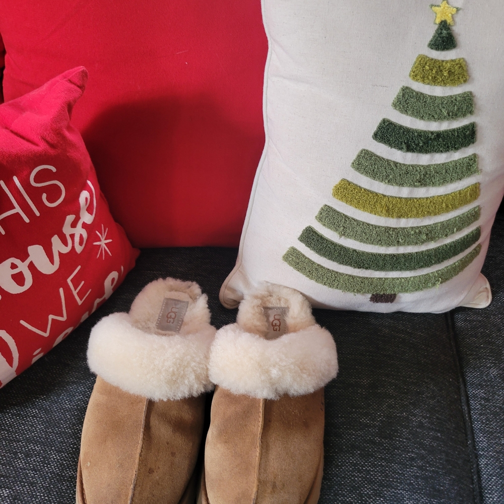 UGG Tan Disquette Platform Size 8 Slippers